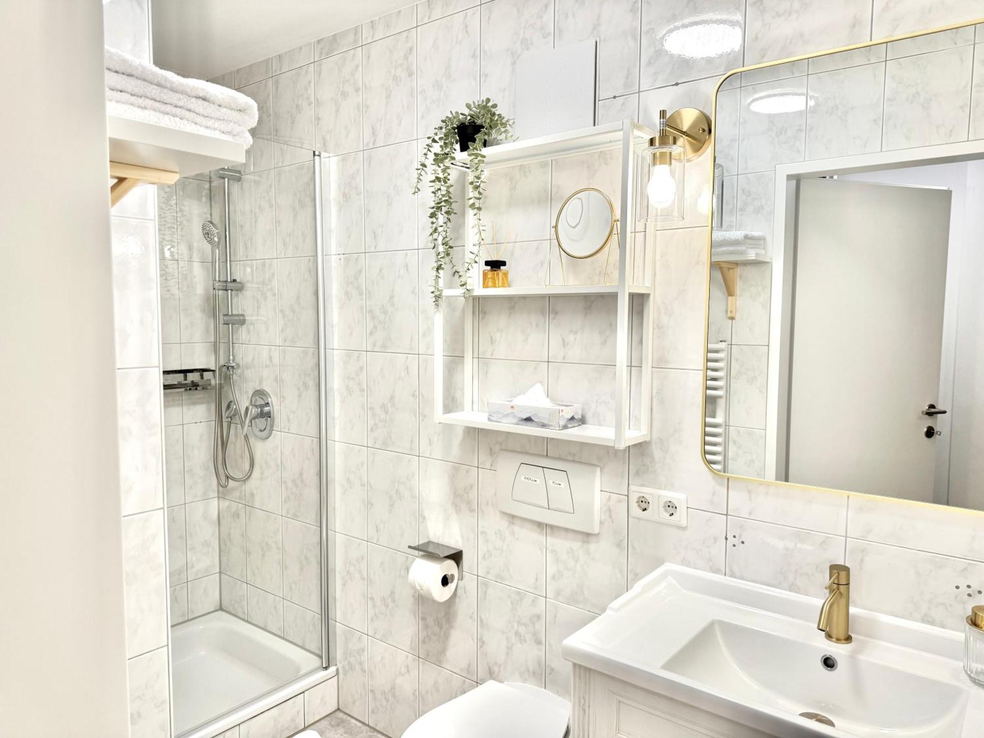 Flair Apartments Vorarlberg - Stilvolles Wohnen Nahe Bodensee & Alpen - Kueche, Balkon & Gratis Parkplatz بريجنتس المظهر الخارجي الصورة